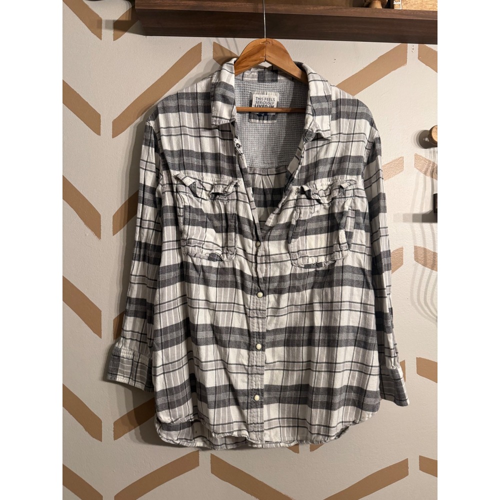 American Eagle Button Up Women Large Grey White Plaid Seriously Lived-In Flannel
